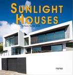 SUNLIGHT HOUSES | 9788496823723 | MESTRE, OCTAVIO | Llibreria Drac - Llibreria d'Olot | Comprar llibres en català i castellà online