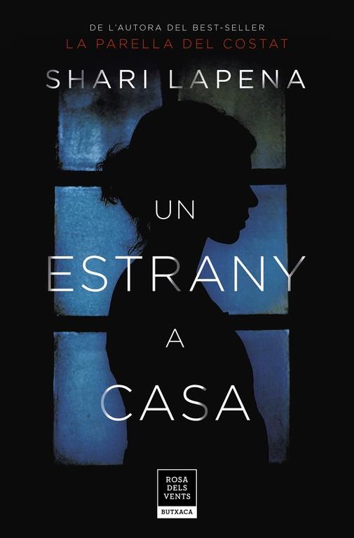 ESTRANY A CASA, UN | 9788417627430 | LAPENA, SHARI | Llibreria Drac - Librería de Olot | Comprar libros en catalán y castellano online