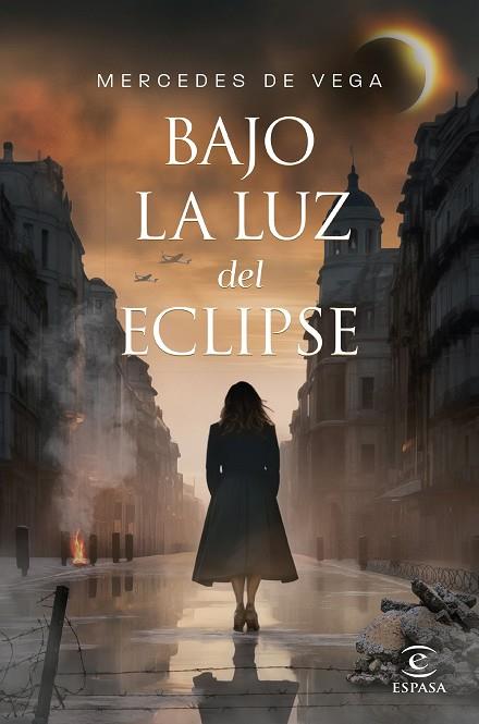 BAJO LA LUZ DEL ECLIPSE | 9788467072075 | DE VEGA, MERCEDES | Llibreria Drac - Llibreria d'Olot | Comprar llibres en català i castellà online