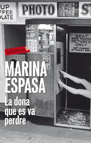 DONA QUE ES VA PERDRE, LA | 9788499306391 | ESPASA, MARINA | Llibreria Drac - Llibreria d'Olot | Comprar llibres en català i castellà online