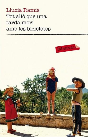 TOT ALLÒ QUE UNA TARDA MORÍ AMB LES BICICLETES | 9788499308197 | RAMIS, LLUCIA | Llibreria Drac - Librería de Olot | Comprar libros en catalán y castellano online