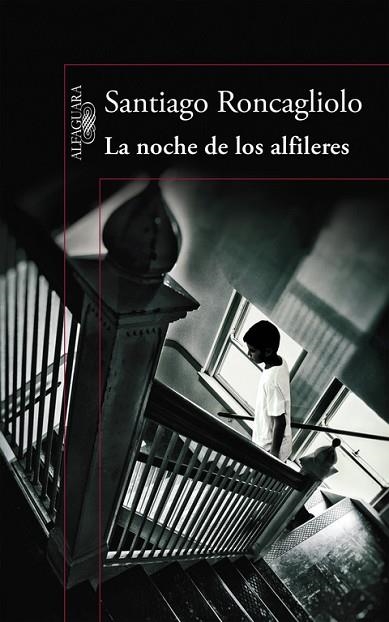 NOCHE DE LOS ALFILERES, LA | 9788420419398 | RONCAGLIOLO, SANTIAGO | Llibreria Drac - Llibreria d'Olot | Comprar llibres en català i castellà online