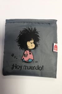 BOSSA PLEGABLE MAFALDA HOY MUERDO | 9788868210670 | QUINO | Llibreria Drac - Llibreria d'Olot | Comprar llibres en català i castellà online